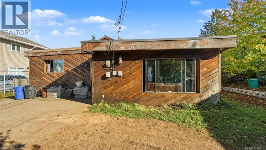 651 Dogwood St, Campbell River, British Columbia V9W2Y6