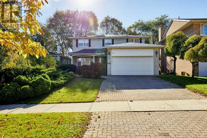 11 FELDBAR COURT, Toronto (Willowdale East), Ontario M2N4P7