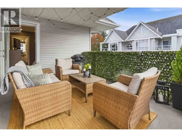 401 3142 ST JOHNS STREET, Port Moody, British Columbia V3H5E5