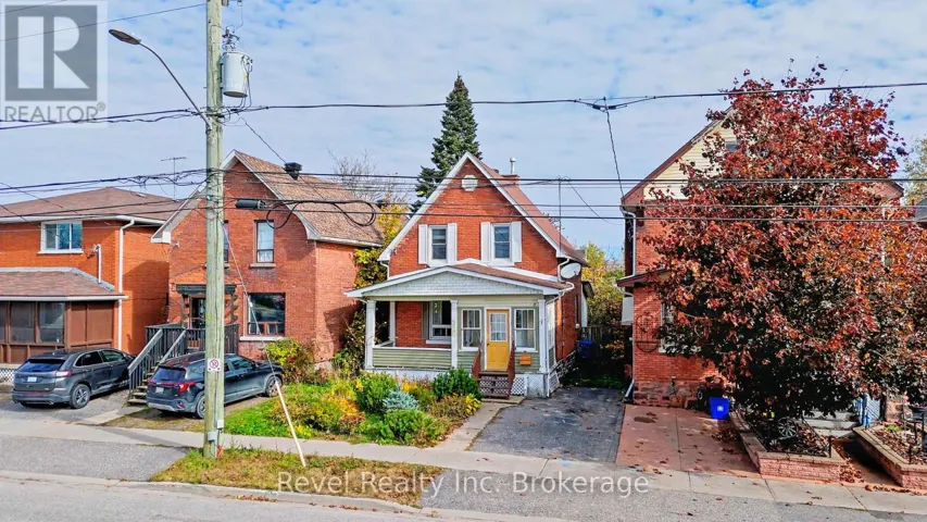 220 FIRST AVENUE E, North Bay (Central), Ontario P1B1J8
