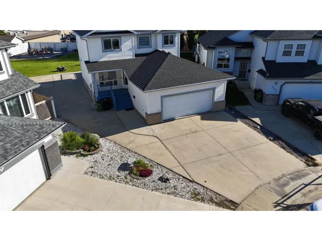 13023 HUDSON WY NW, Edmonton, Alberta T6V1M4