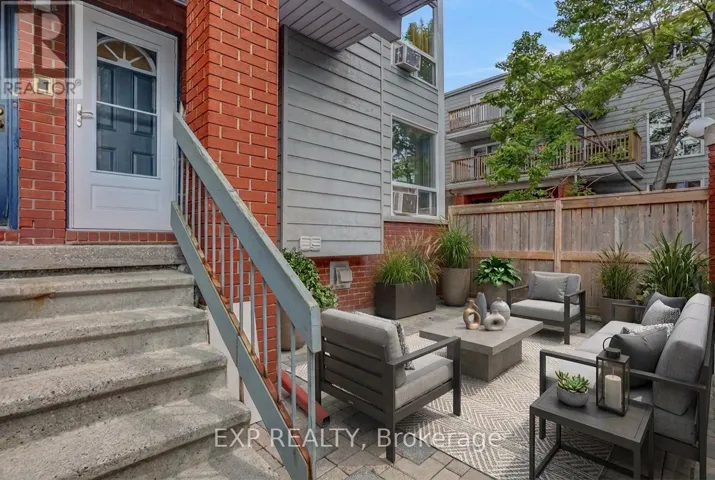 F - 20 HART AVENUE, Ottawa, Ontario K1K4H8