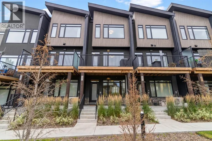 52 Royal Elm Green NW, Calgary, Alberta T3G0G8