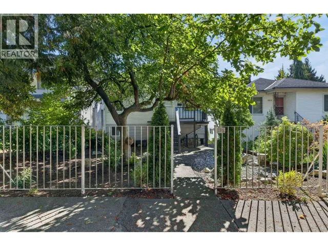 2218 E 11TH AVENUE, Vancouver, British Columbia V5N1Z6