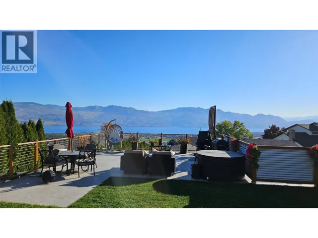 3226 Sunset Place, West Kelowna, British Columbia V4T1S3
