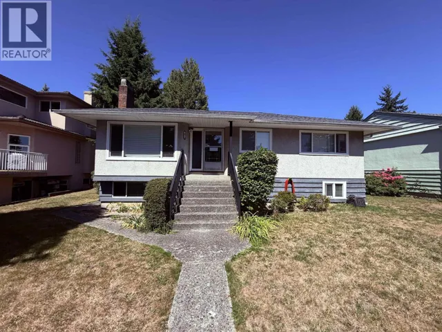 6127 BUCHANAN STREET, Burnaby, British Columbia V5B2S4