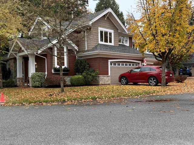8 15055 20 AVENUE, Surrey, British Columbia V4A9Y2
