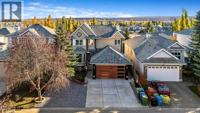 7 Springbank View SW, Calgary, Alberta T3H4J5