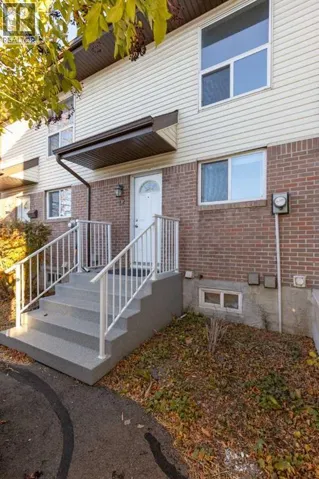 42, 32 Whitnel Court NE, Calgary, Alberta T1Y5E3