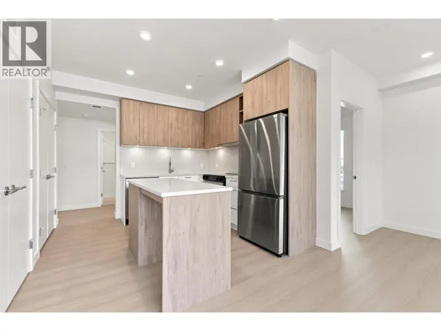503 82 FIRST STREET, New Westminster, British Columbia V3L0L8