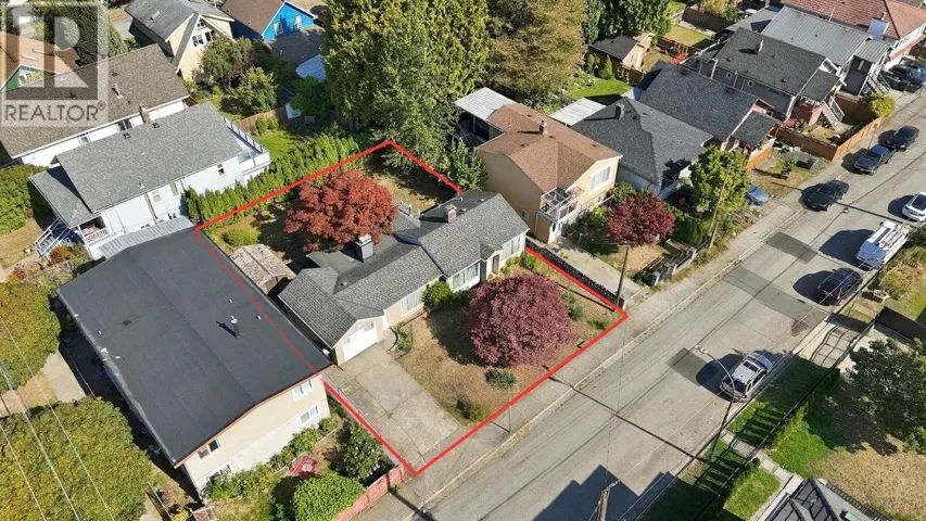 2219 E 25TH AVENUE, Vancouver, British Columbia V5N2V7