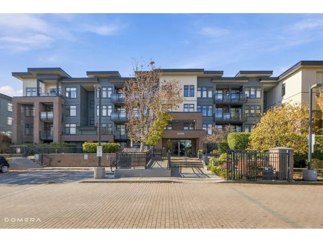 207 20058 FRASER HIGHWAY, Langley, British Columbia V3A0E5