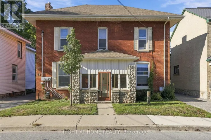 42 WELLINGTON STREET, Kawartha Lakes (Lindsay), Ontario K9V3N3