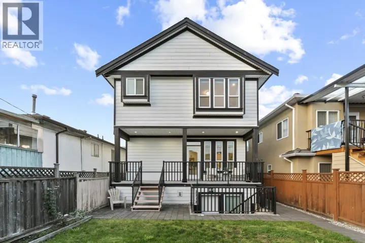2216 MANNERING AVENUE, Vancouver, British Columbia V5N3C4