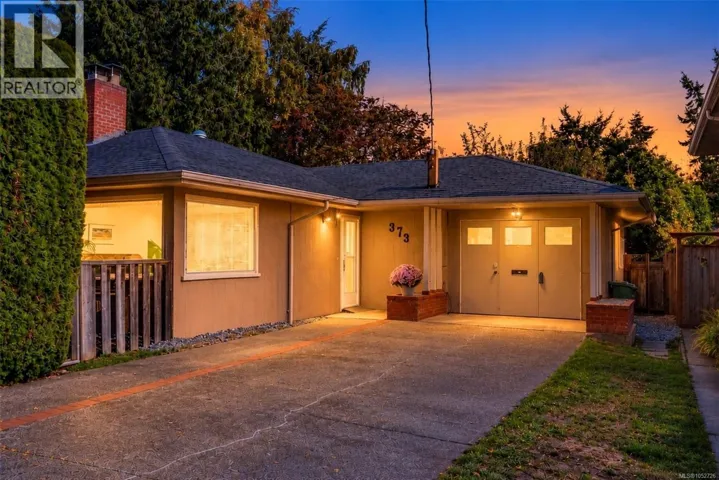 373 Richmond Ave, Victoria, British Columbia V8S3Y2