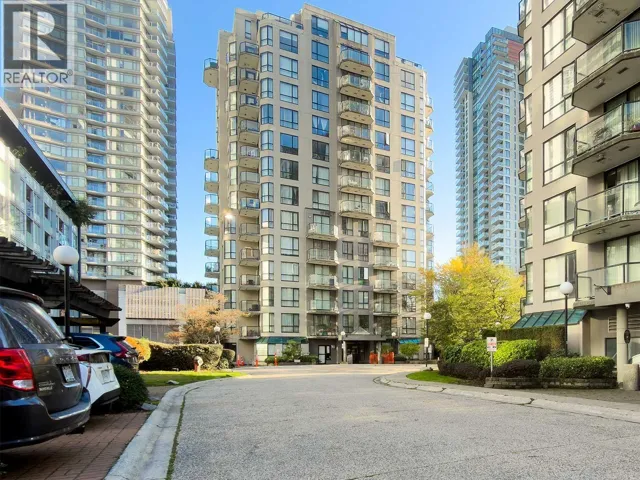 904 828 AGNES STREET, New Westminster, British Columbia V3M6R4
