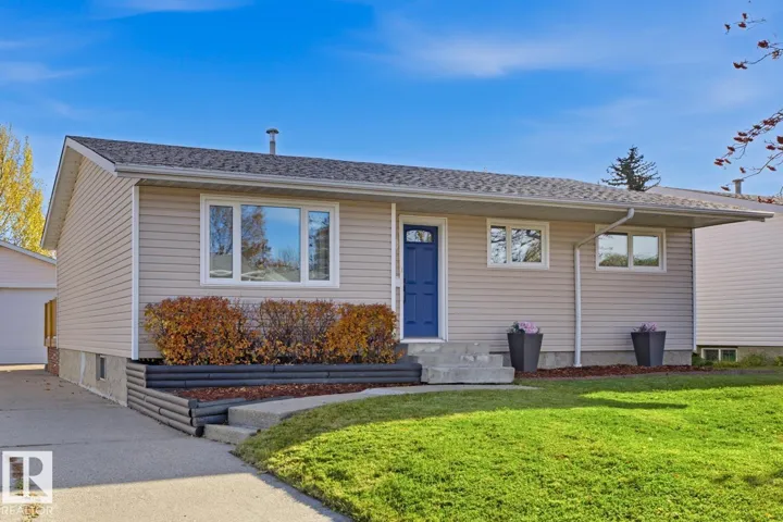 8415 176A ST NW, Edmonton, Alberta T5T0M9