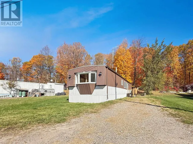 33 JULIE LANE, Horton, Ontario K7V3Z4