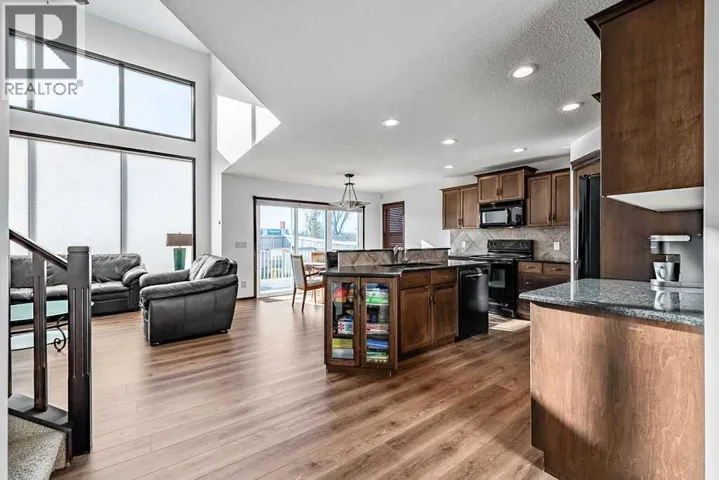 180 Chapalina Heights SE, Calgary, Alberta T2X0B2
