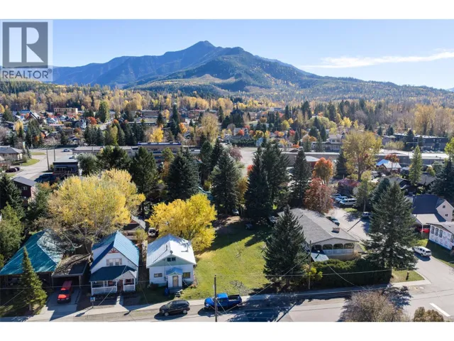 522A 9th Avenue, Fernie, British Columbia V0B1M0