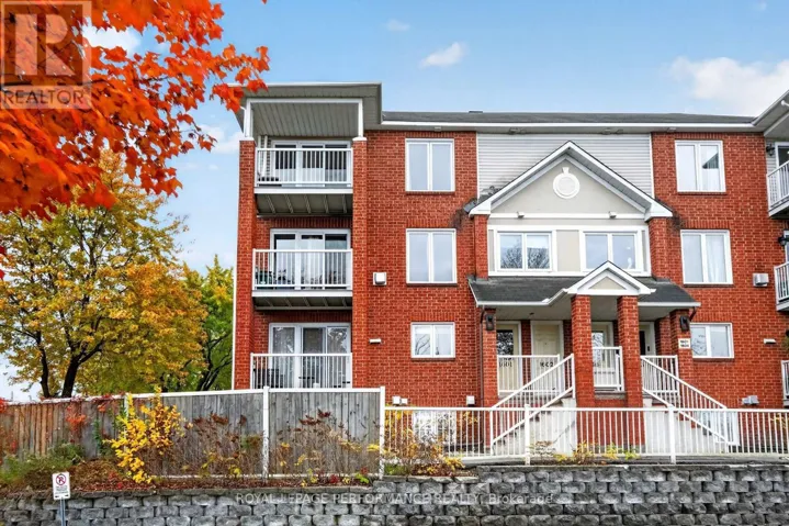 1602 LOCKSLEY LANE, Ottawa, Ontario K1J1B6