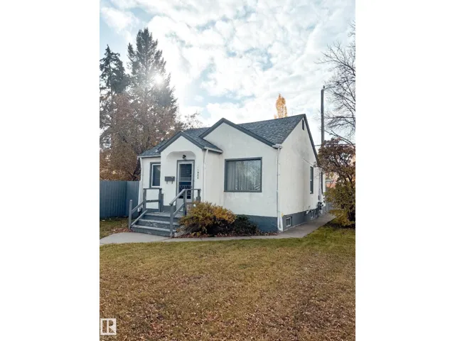 11448 65 ST NW, Edmonton, Alberta T5W4K8