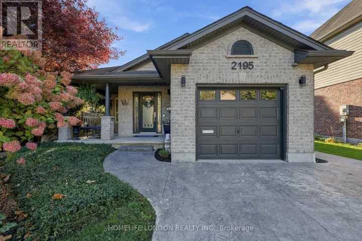 2195 THORNICROFT CRESCENT E, London South (South V), Ontario N6P1T7