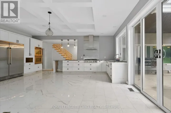 467 COMMISSIONERS ROAD E, London South (South R), Ontario N6C2T6