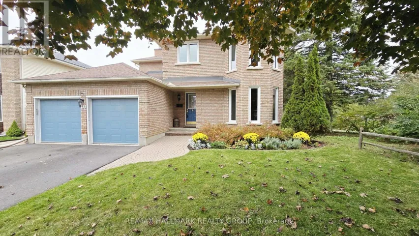 40 HUNTSMAN CRESCENT, Ottawa, Ontario K2M1C4