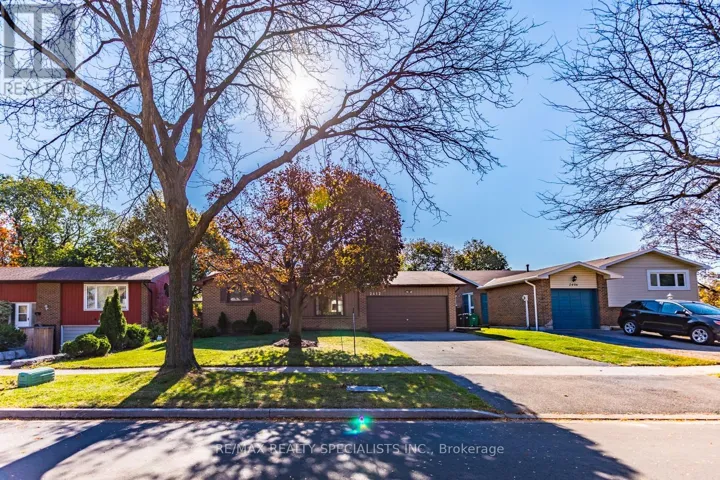 2412 BRASILIA CIRCLE, Mississauga (Meadowvale), Ontario L5N2G1