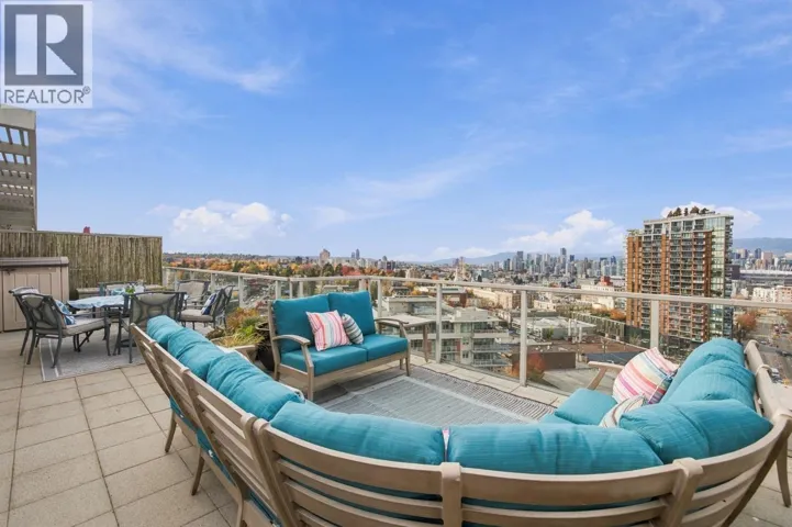 1204 2770 SOPHIA STREET, Vancouver, British Columbia V5T0A4