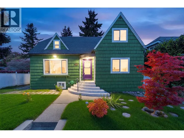 1603 HAMILTON STREET, New Westminster, British Columbia V3M2N7