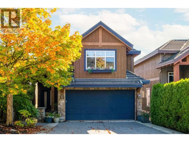 3233 CHARTWELL LANE, Coquitlam, British Columbia V3E3N1