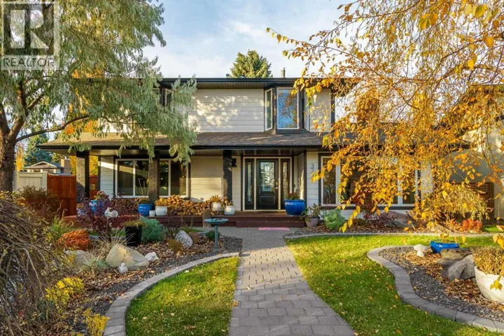 323 Parkridge Green SE, Calgary, Alberta T2J5G1
