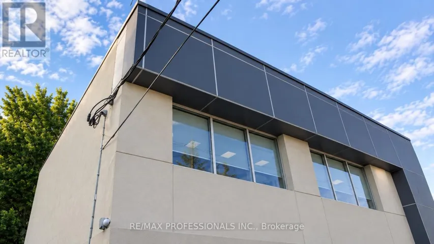 914 UPPER JAMES STREET, Hamilton (Yeoville), Ontario L9C3A5