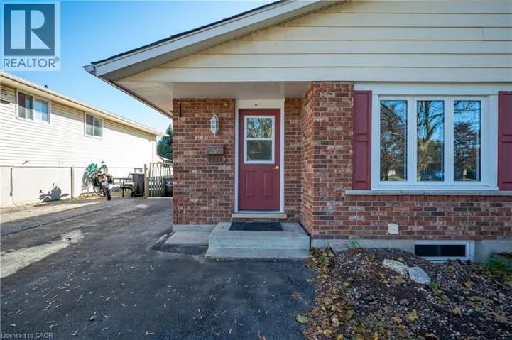 1073 LANGS Circle, Cambridge, Ontario N3H5E6