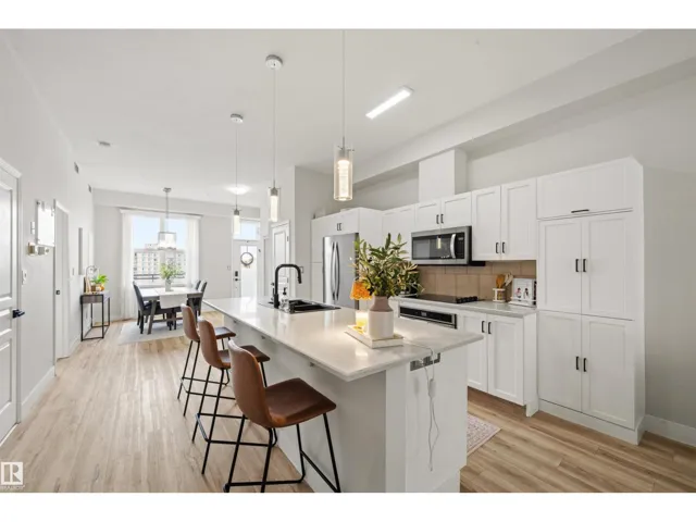 #714 10503 98 AV NW, Edmonton, Alberta T5K0B2