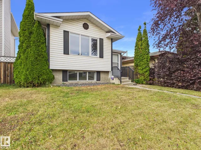 161 Kiniski CR NW, Edmonton, Alberta T6L5E2