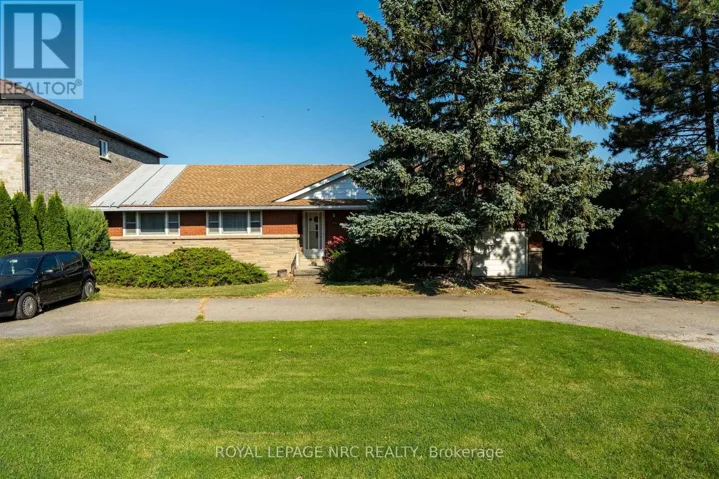 1023 NORTH SERVICE ROAD, Hamilton (Lakeshore), Ontario L8E5C8