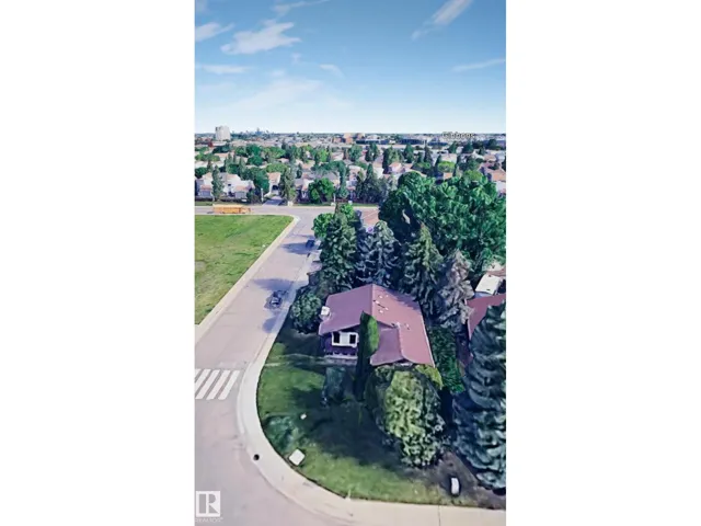 1923 56 ST NW, Edmonton, Alberta T6L1L6