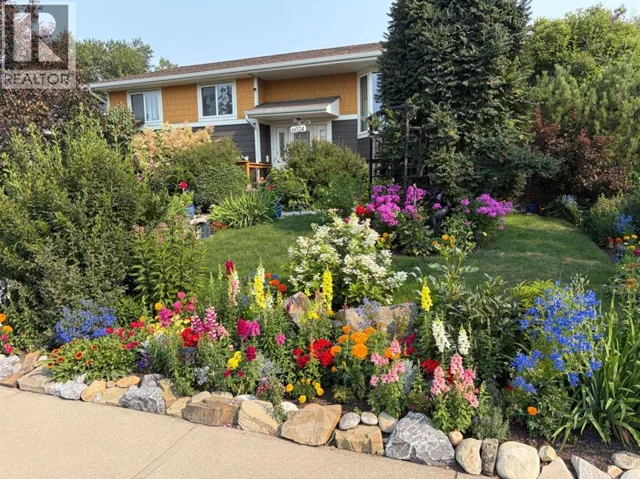 6024 Pinecrest Way NE, Calgary, Alberta T1Y1J9