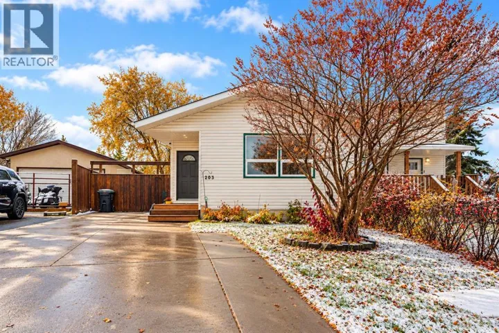 203 Cochrane Crescent, Fort McMurray, Alberta T9K1H1