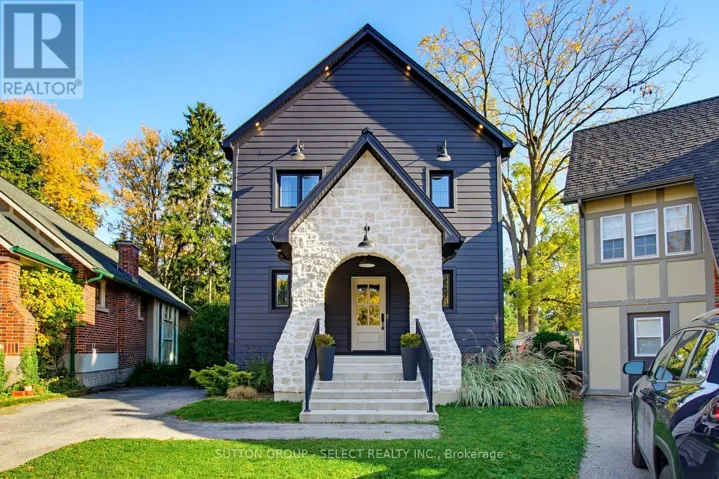 12 CLENRAY PLACE, London East (East B), Ontario N6A3Z1