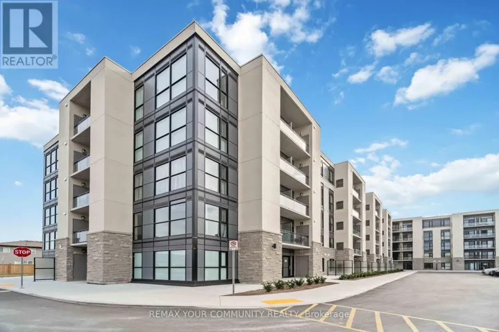 UPPER PH04 - 50 HERRICK AVENUE, St. Catharines (Oakdale), Ontario L2P2T9