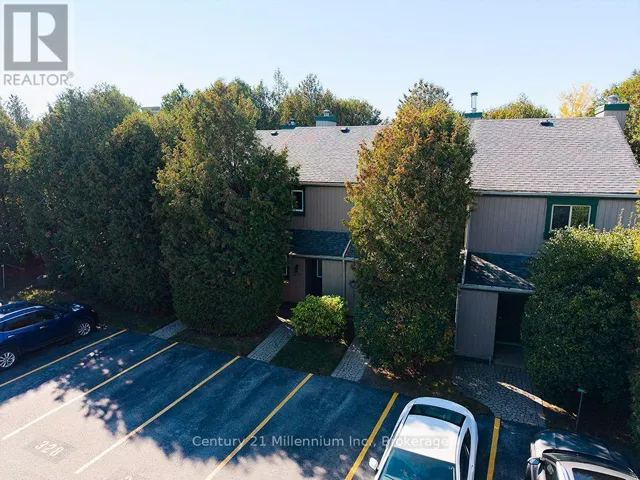 327 – 5 DAWSON DRIVE, Collingwood, Ontario L9Y5B4