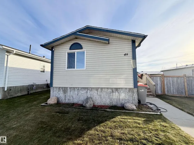 49 JUTLAND CR, Stony Plain, Alberta T7Z0A3