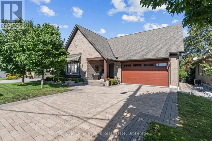 864 BURNHAM STREET, Cobourg, Ontario K9A2X7