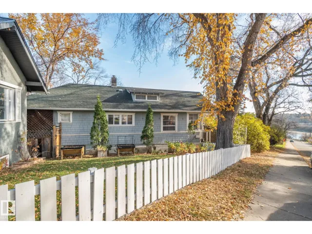 9360 CAMERON AV NW, Edmonton, Alberta T5H3R6