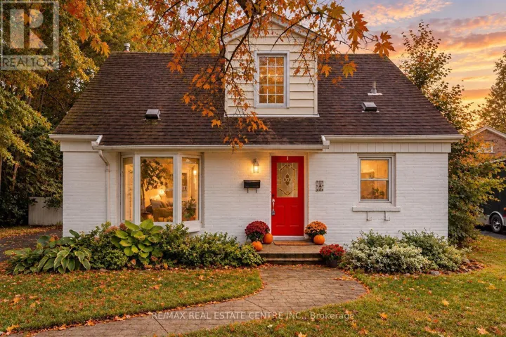 4 LINCOLN CRESCENT, Guelph (St. George's), Ontario N1E1Y8