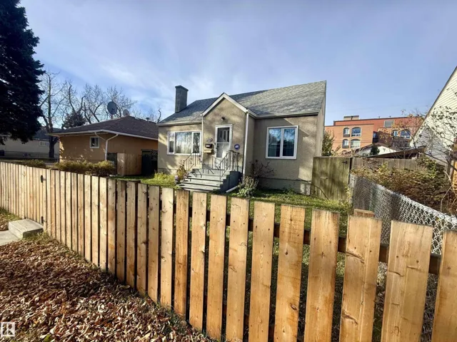 11710 94 Street NW, Edmonton, Alberta T5G1J2